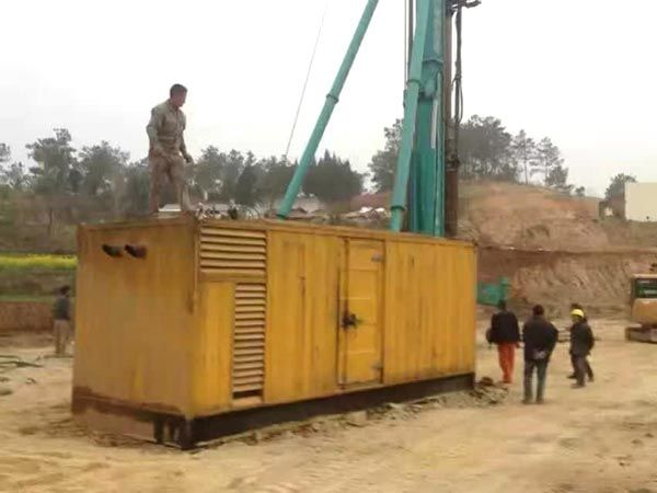 浮梁如何判断水冷式机油散热器密封件是否需要更换？